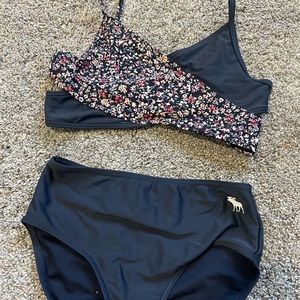 ABRRCROMBIE KIDS swim suit